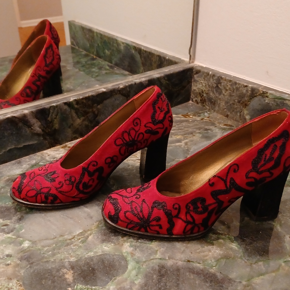 Yves Saint Laurent Vintage Heels 👠